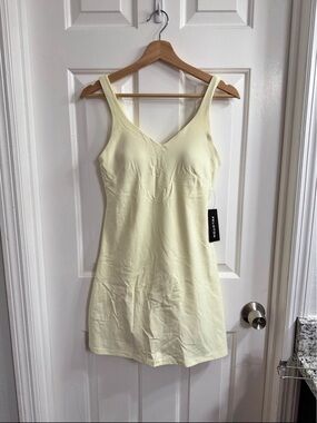 Peloton Pale Yellow Shaping Slip